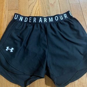 Under Amor Running Shorts